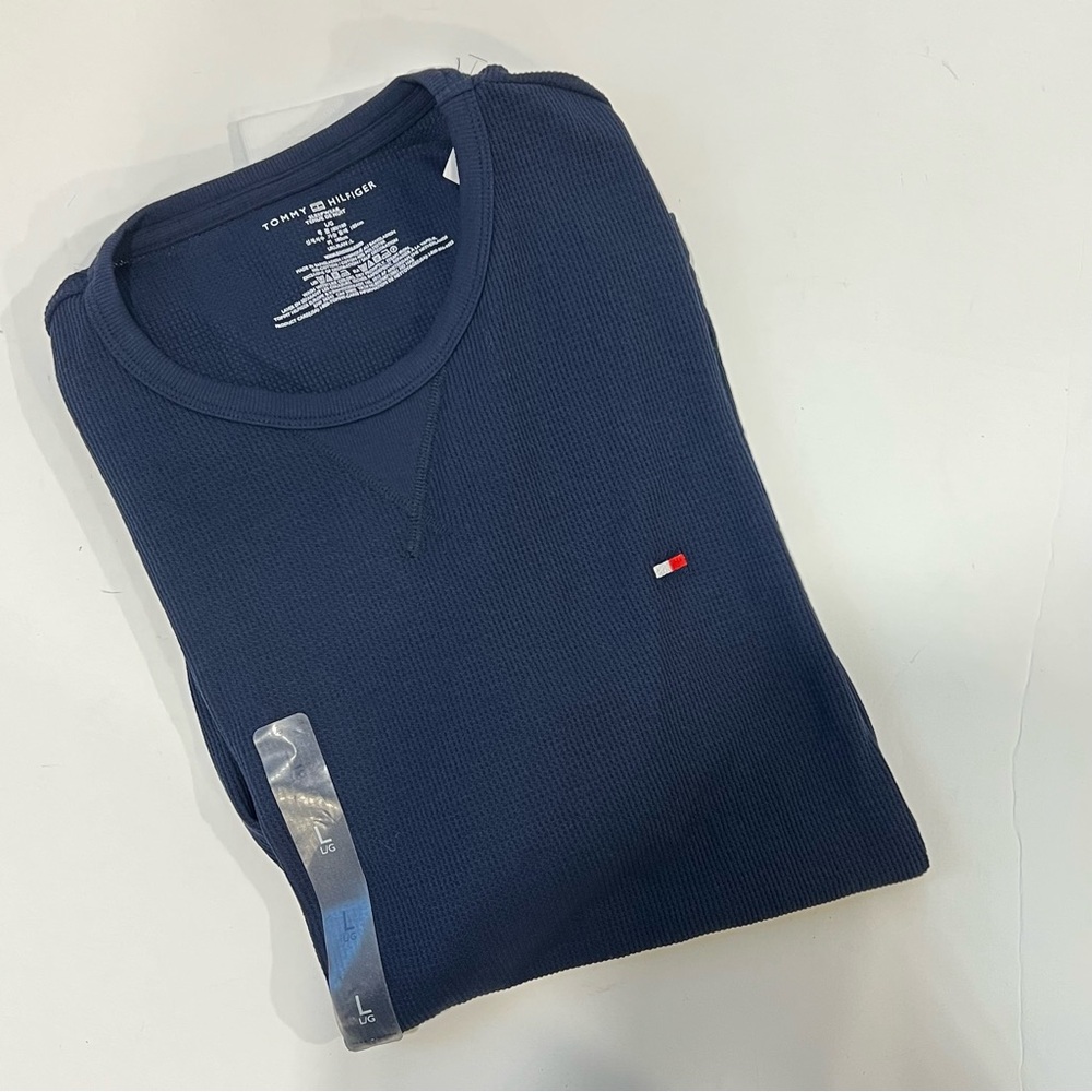 Men’s Tommy Hilfiger Navy, White & Red Long Sleeve Sleepwear Top Size L -Reemoly
